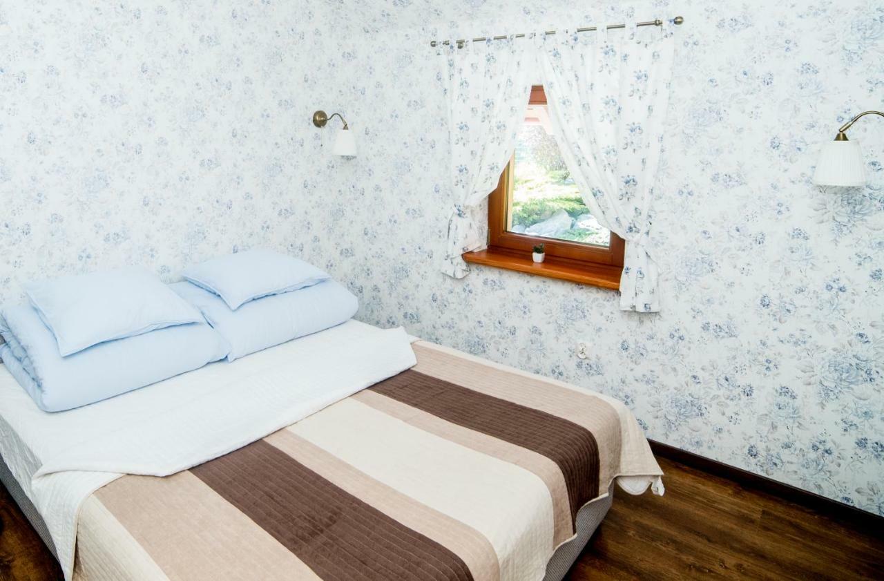 Apartamenty Romanowka Raszow Exteriör bild