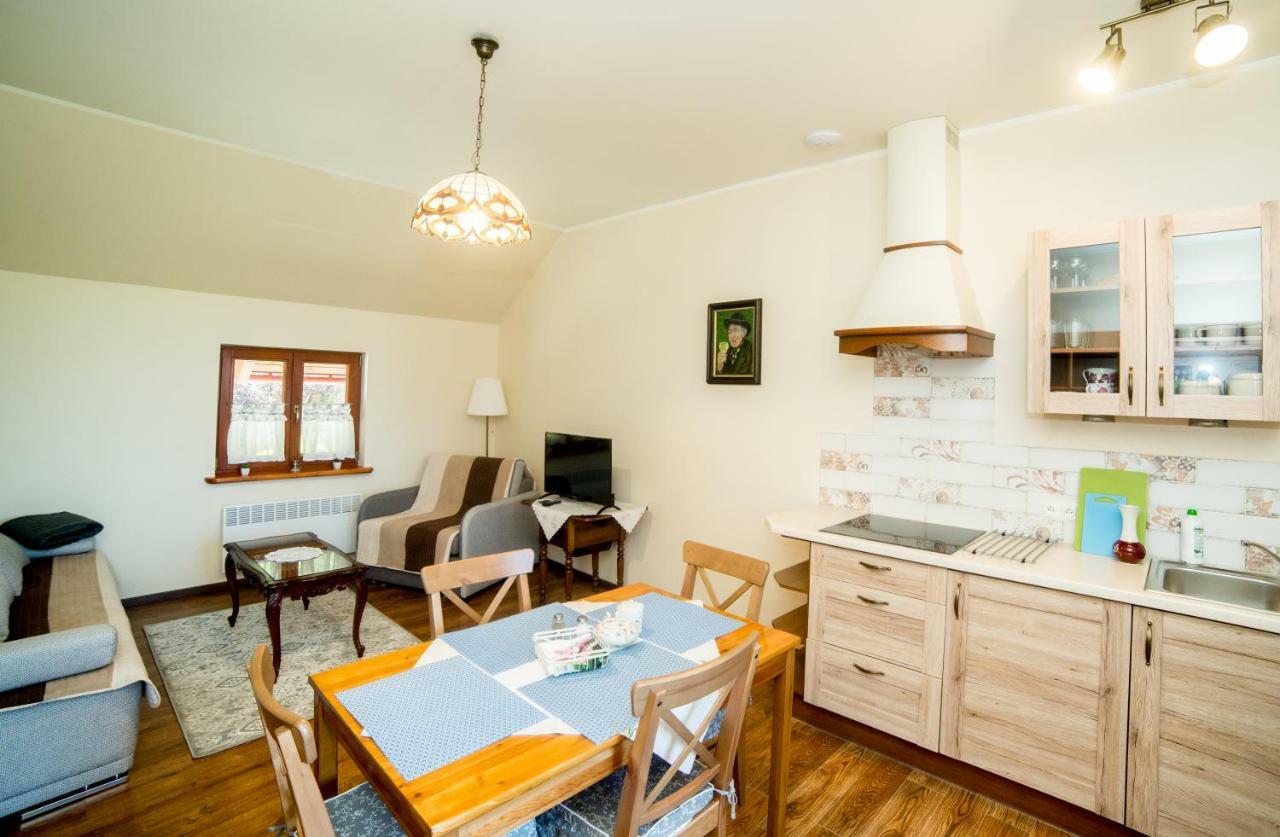 Apartamenty Romanowka Raszow Exteriör bild